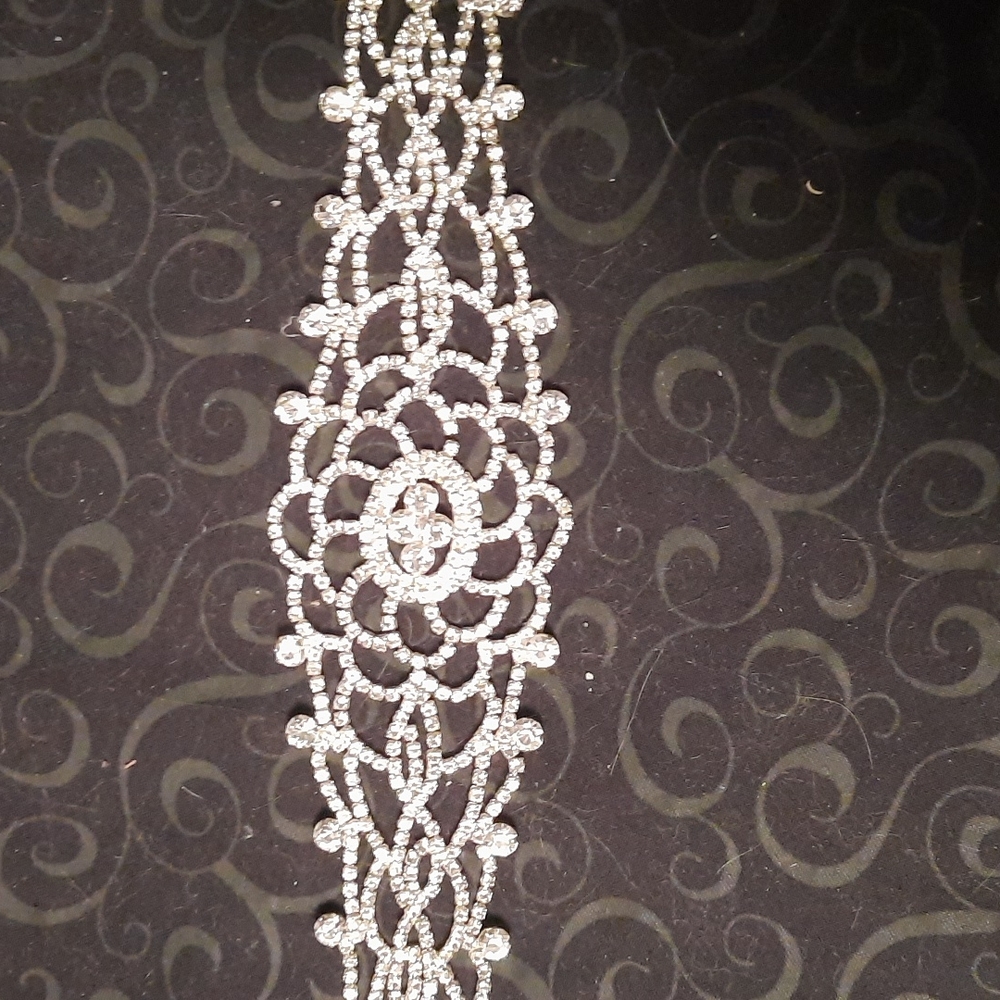 Choker Necklace